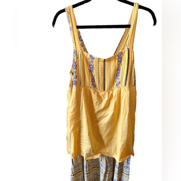 Easel large French yellow and lavender maxi sundress with pockets.crochet lace - Picture 15 of 15